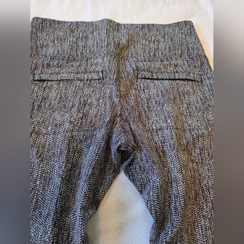 2 PAIRS ATHLETA LEGGINGS - Picture 9 of 13